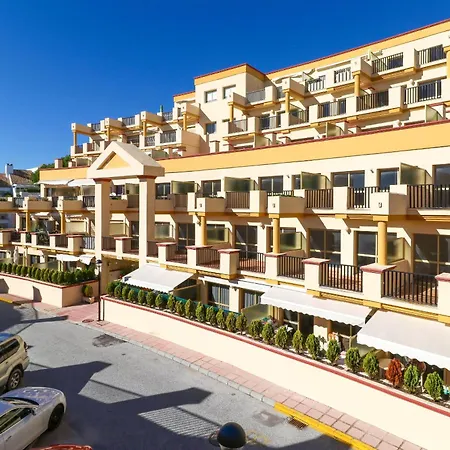דירה Romana Playa - Beachfront Complex Elviria מארבלה