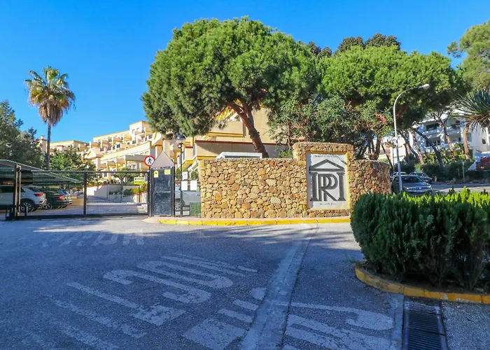 Romana Playa - Beachfront Complex Elviria Daire