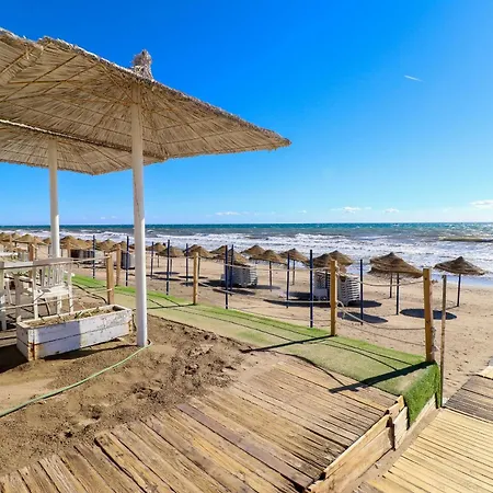 Romana Playa - Beachfront Complex Elviria 公寓