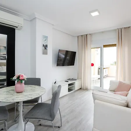 Romana Playa - Beachfront Complex Elviria 马尔韦利亚