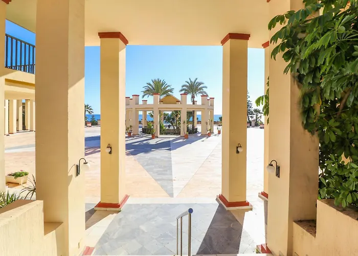 Romana Playa - Beachfront Complex Elviria
