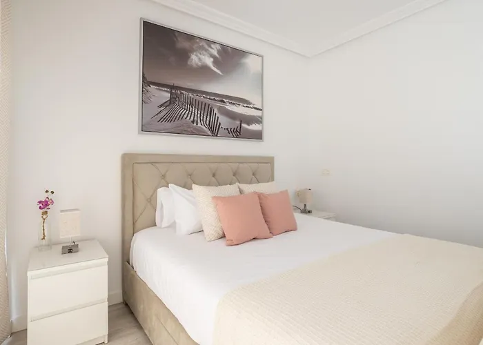 Romana Playa - Beachfront Complex Elviria شقة *