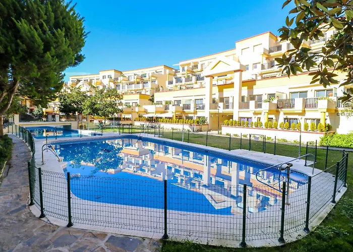 Romana Playa - Beachfront Complex Elviria شقة ماربيا