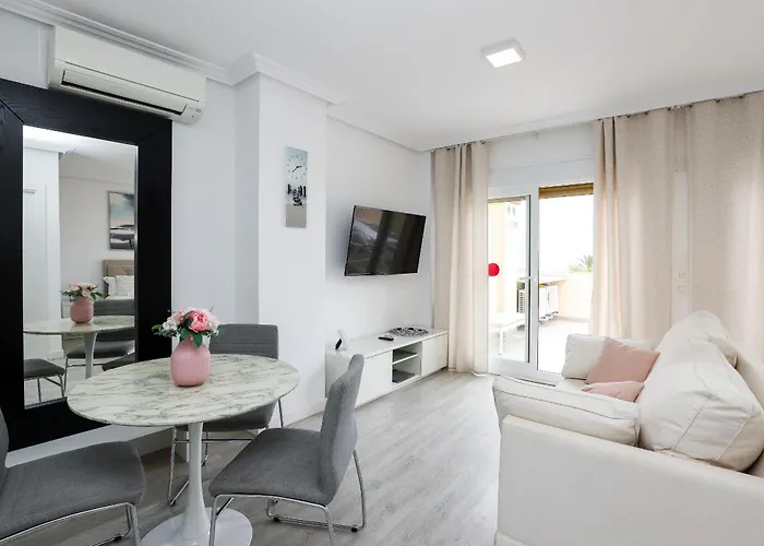 Romana Playa - Beachfront Complex Elviria ماربيا